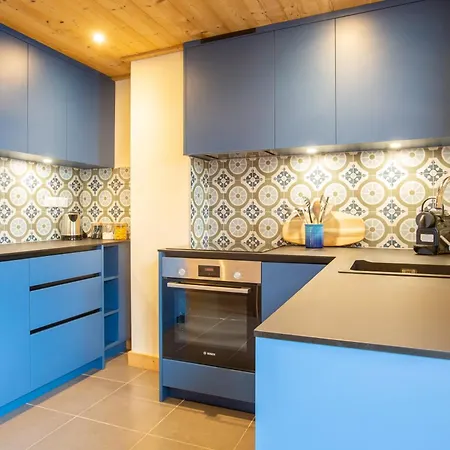 2 Bedroom Haven In Enviable Location *